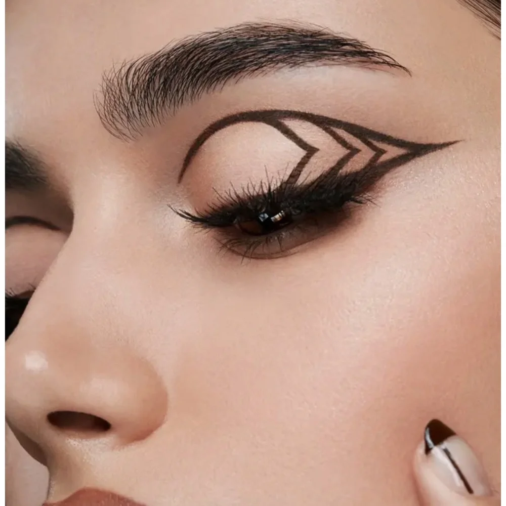 Stila “Matte Dark brown “ waterproof Eyeliner new in box
